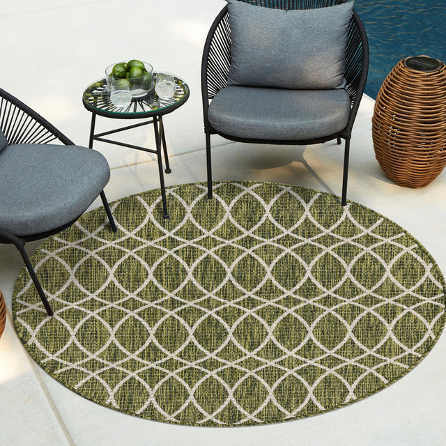 Green 4' 1 x 4' 1 Outdoor Trellis Round Area Rug Weather Resistant for Patio, Deck, Terrace, Balcony, Porch Geometric Design Water Safe Outside Carpet for Sale at Rug Engine