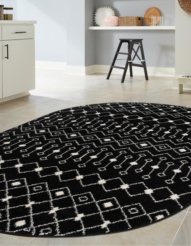 Black and White 5' 3 x 8' Tribal Trellis Oval Area Rug Geometric Southwestern Inspired Durable Carpet for Home Interior Design for Sale at Rug Engine