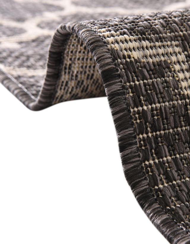Black 6' 1 x 6' 1 Outdoor Trellis Round Area Rug Weather Resistant for Patio, Deck, Terrace, Balcony, Porch Geometric Design Water Safe Outside Carpet for Sale at Rug Engine