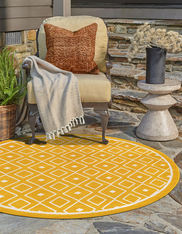Yellow 4' 1 x 4' 1 Outdoor Trellis Round Area Rug Weather Resistant for Patio, Deck, Terrace, Balcony, Porch Geometric Design Water Safe Outside Carpet for Sale at Rug Engine