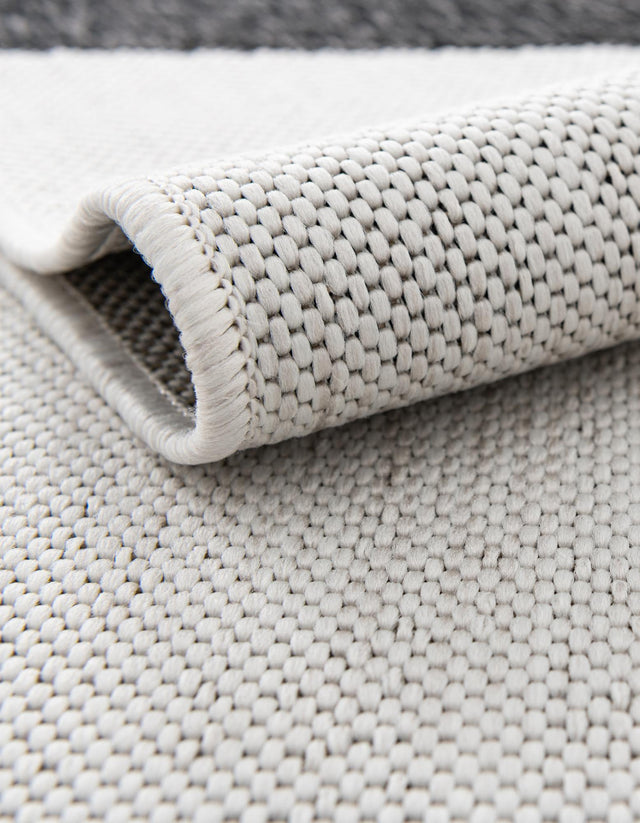 Black and White 10' x 10' Outdoor Modern Round Area Rug Weather Resistant for Patio, Deck, Terrace, Balcony, Porch 100% Polypropylene Modern Outside Carpet for Sale at Rug Engine