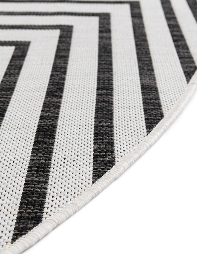 White and Black 7' 10 x 7' 10 Outdoor Modern Round Area Rug Weather Resistant for Patio, Deck, Terrace, Balcony, Porch 100% Polypropylene Modern Outside Carpet for Sale at Rug Engine