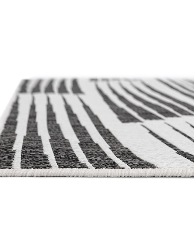 Black and White 7' 10 x 7' 10 Outdoor Modern Square Area Rug Weather Resistant for Patio, Deck, Terrace, Balcony, Porch 100% Polypropylene Modern Outside Carpet for Sale at Rug Engine
