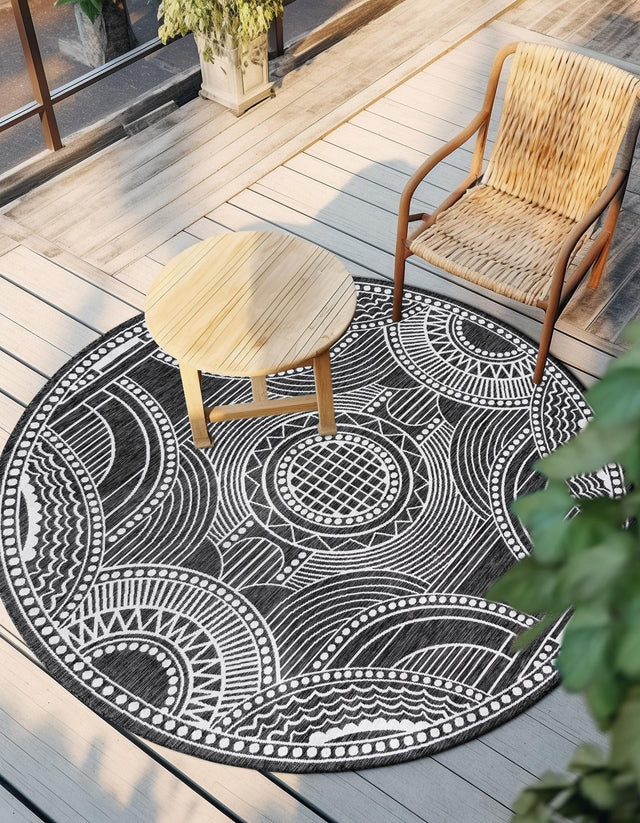 Black and White 4' 1 x 4' 1 Outdoor Traditional Round Area Rug Weather Resistant for Patio, Deck, Terrace, Balcony, Porch Classical Design Outside Carpet for Sale at Rug Engine