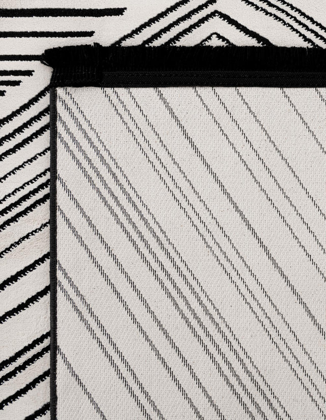 Black and White 4' 1 x 6' 1 Milano Rectangle Area Rug 100% Polyester with Cotton Backing Modern Contemporary Carpet for Home Decor Interior Design for Sale at Rug Engine