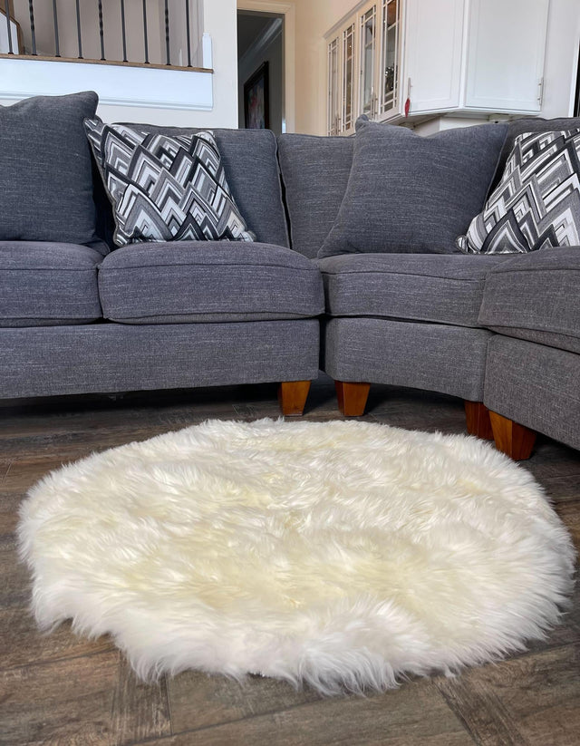 White 2' x 2' Sheepskin Round Area Rug 100% Genuine Luxury Soft Touch Shaggy Plush Pile