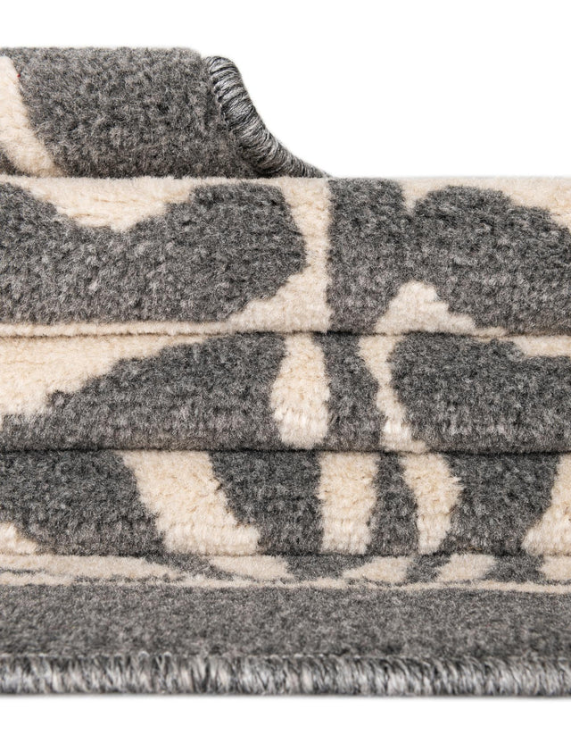 Gray and Ivory 5' 1 x 7' 1 Wildlife Rectangle Area Rug Animal Print Safari Jungle Inspired Carpet for Unique Modern Interior Design for Sale at Rug Engine
