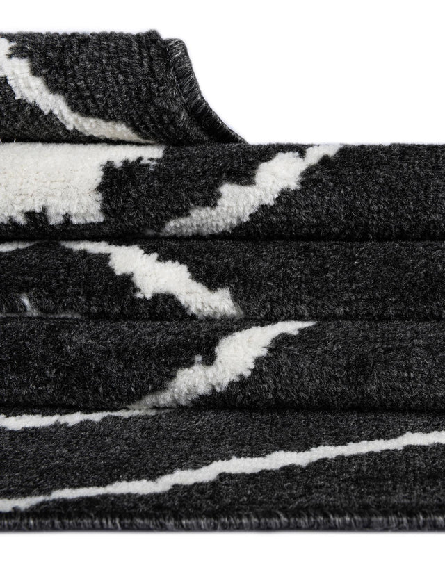 Black 5' 1 x 8' Norge Rectangle Area Rug 100% Polypropylene Easy Clean Non Shed Stain Resistant Modern Carpet for Home Interior Design for Sale at Rug Engine