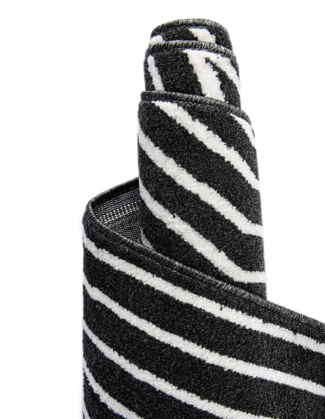 Black 2' x 3' 1 Norge Rectangle Area Rug 100% Polypropylene Easy Clean Non Shed Stain Resistant Modern Carpet for Home Interior Design for Sale at Rug Engine