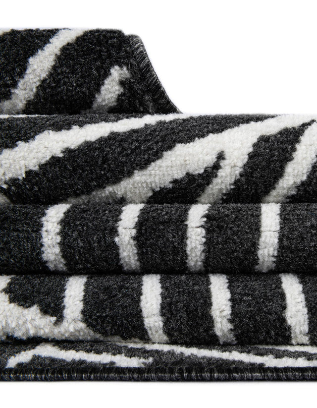 Black 2' x 3' 1 Norge Rectangle Area Rug 100% Polypropylene Easy Clean Non Shed Stain Resistant Modern Carpet for Home Interior Design for Sale at Rug Engine