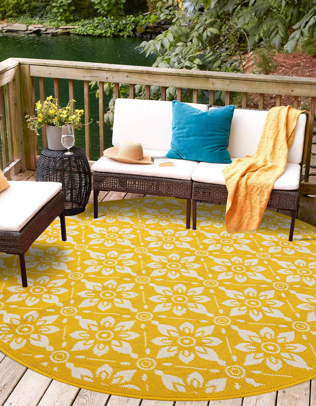 Yellow 5' 1 x 5' 1 Outdoor Trellis Round Area Rug Weather Resistant for Patio, Deck, Terrace, Balcony, Porch Geometric Design Water Safe Outside Carpet for Sale at Rug Engine