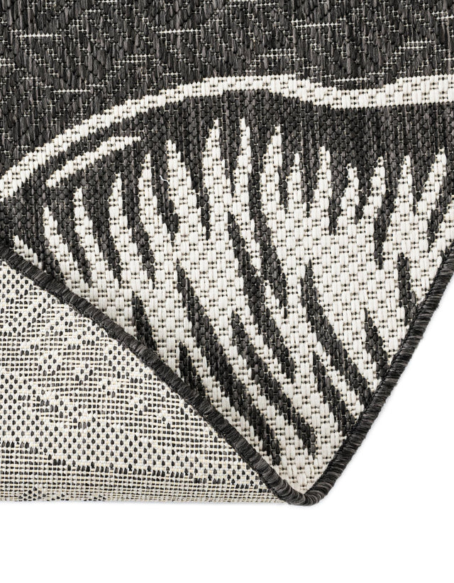Black and White 7' 10 x 7' 10 Outdoor Coastal Round Area Rug Weather Resistant for Patio, Deck, Terrace, Balcony, Porch 100% Polypropylene Coastal Decor Carpet for Sale at Rug Engine
