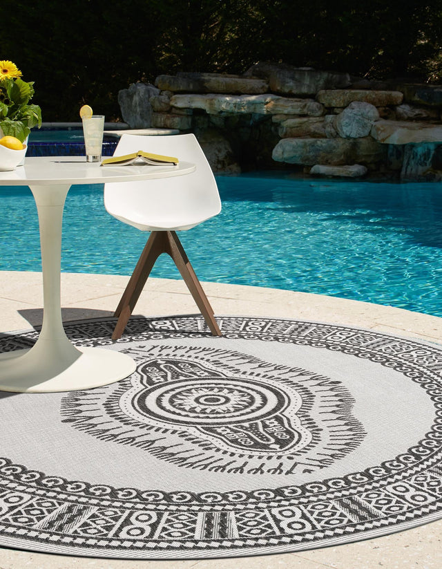 White and Black 10' x 10' Outdoor Traditional Round Area Rug Weather Resistant for Patio, Deck, Terrace, Balcony, Porch Classical Design Outside Carpet for Sale at Rug Engine