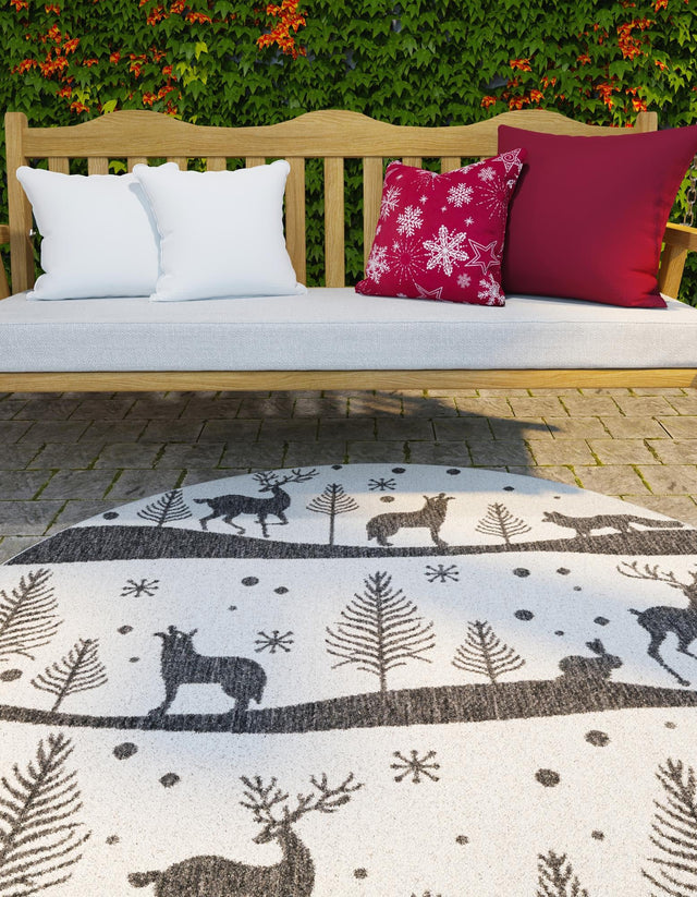 Seasonal Festive Black and White 3' 1 x 3' 1 Outdoor Holiday Round Area Rug Weather Resistant for Patio, Deck, Terrace, Balcony, Porch