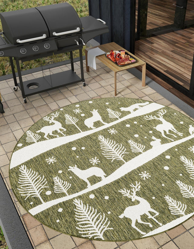 Seasonal Festive Green 7' 10 x 7' 10 Outdoor Holiday Round Area Rug Weather Resistant for Patio, Deck, Terrace, Balcony, Porch