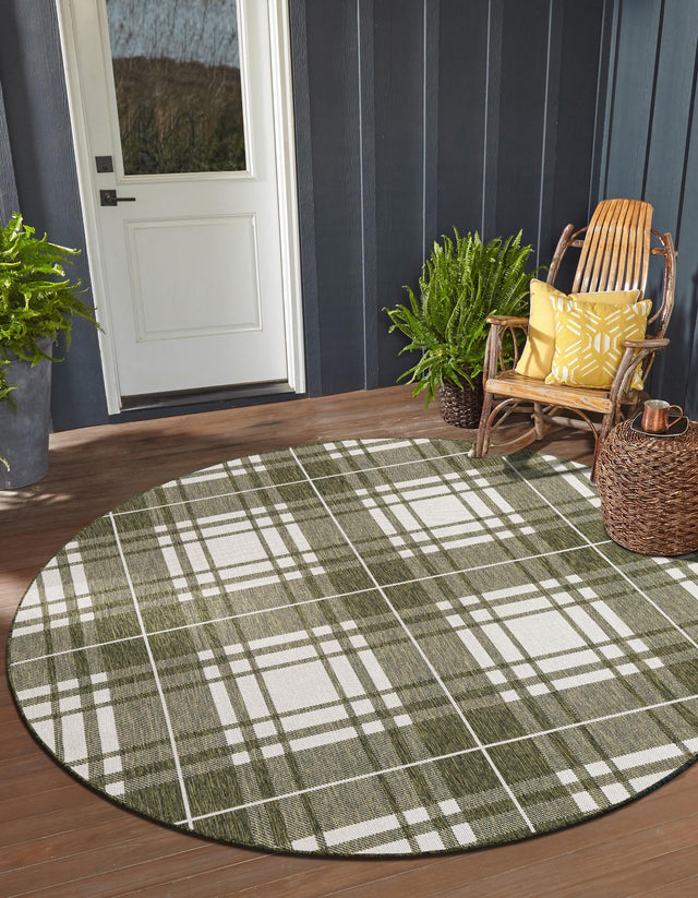 Green 3' 1 x 3' 1 Outdoor Checkered Round Area Rug Weather Resistant for Patio, Deck, Terrace, Balcony, Porch 100% Polypropylene Geometric Carpet for Sale at Rug Engine