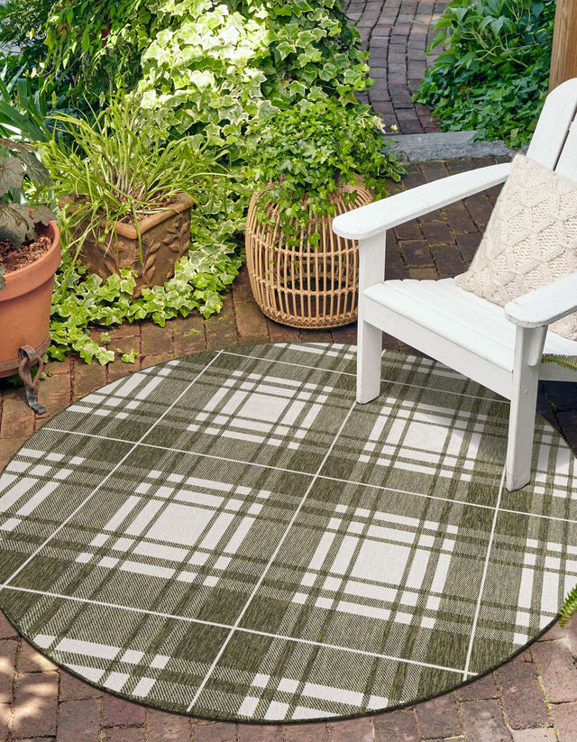 Green 3' 1 x 3' 1 Outdoor Checkered Round Area Rug Weather Resistant for Patio, Deck, Terrace, Balcony, Porch 100% Polypropylene Geometric Carpet for Sale at Rug Engine