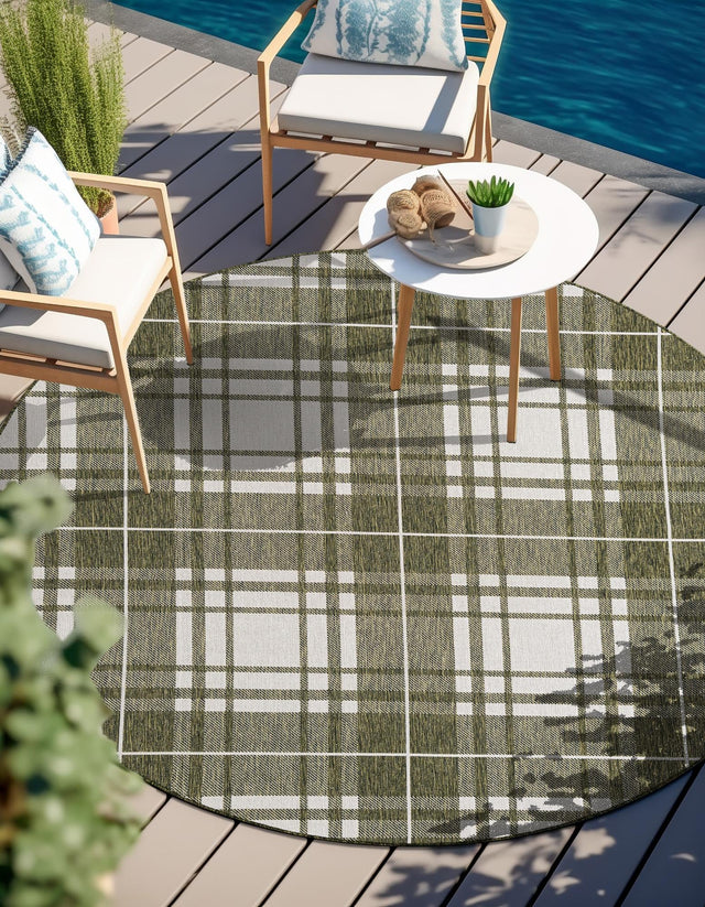 Green 3' 1 x 3' 1 Outdoor Checkered Round Area Rug Weather Resistant for Patio, Deck, Terrace, Balcony, Porch 100% Polypropylene Geometric Carpet for Sale at Rug Engine