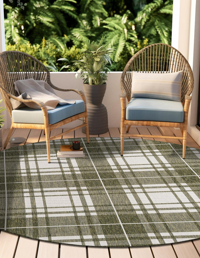 Green 3' 1 x 3' 1 Outdoor Checkered Round Area Rug Weather Resistant for Patio, Deck, Terrace, Balcony, Porch 100% Polypropylene Geometric Carpet for Sale at Rug Engine