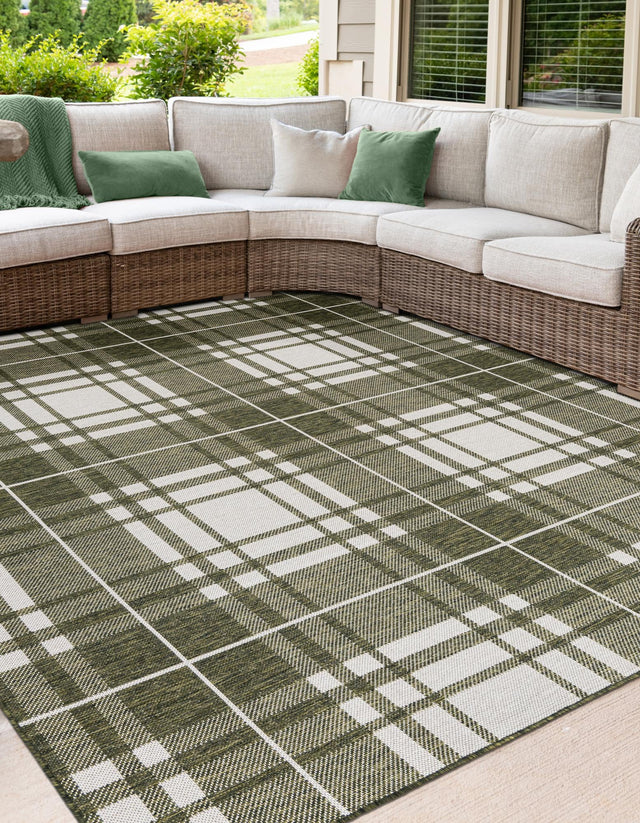Green 7' 10 x 7' 10 Outdoor Checkered Square Area Rug Weather Resistant for Patio, Deck, Terrace, Balcony, Porch 100% Polypropylene Geometric Carpet for Sale at Rug Engine