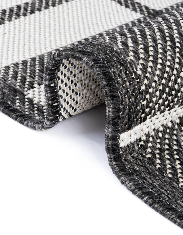 Black and White 5' 3 x 7' 1 Outdoor Checkered Rectangle Area Rug Weather Resistant for Patio, Deck, Terrace, Balcony, Porch 100% Polypropylene Geometric Carpet for Sale at Rug Engine
