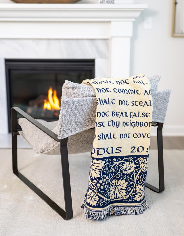 Blue and White 4' 6 x 6' Throw Blanket Rectangle Area Rug 100% Cotton Washable Cozy Soft Warm Room Decor Accent Made In USA