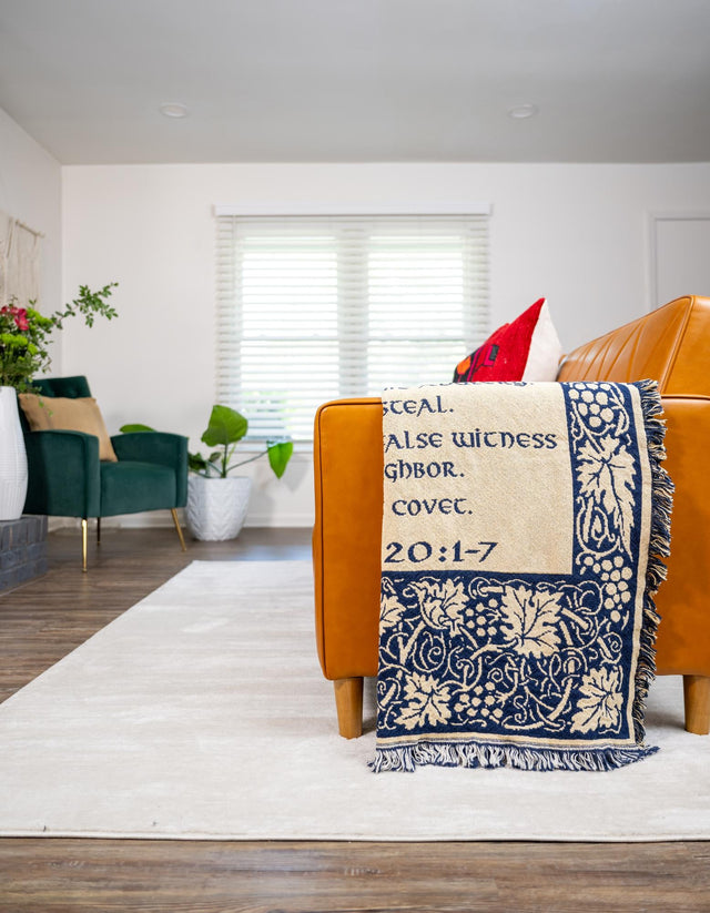 Blue and White 4' 6 x 6' Throw Blanket Rectangle Area Rug 100% Cotton Washable Cozy Soft Warm Room Decor Accent Made In USA