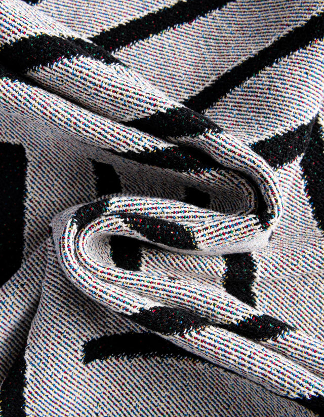 Black and White 4' 6 x 6' Throw Blanket Rectangle Area Rug 100% Cotton Washable Cozy Soft Warm Room Decor Accent Made In USA