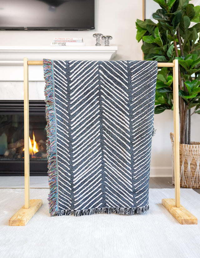 Black and White 4' 6 x 6' Throw Blanket Rectangle Area Rug 100% Cotton Washable Cozy Soft Warm Room Decor Accent Made In USA