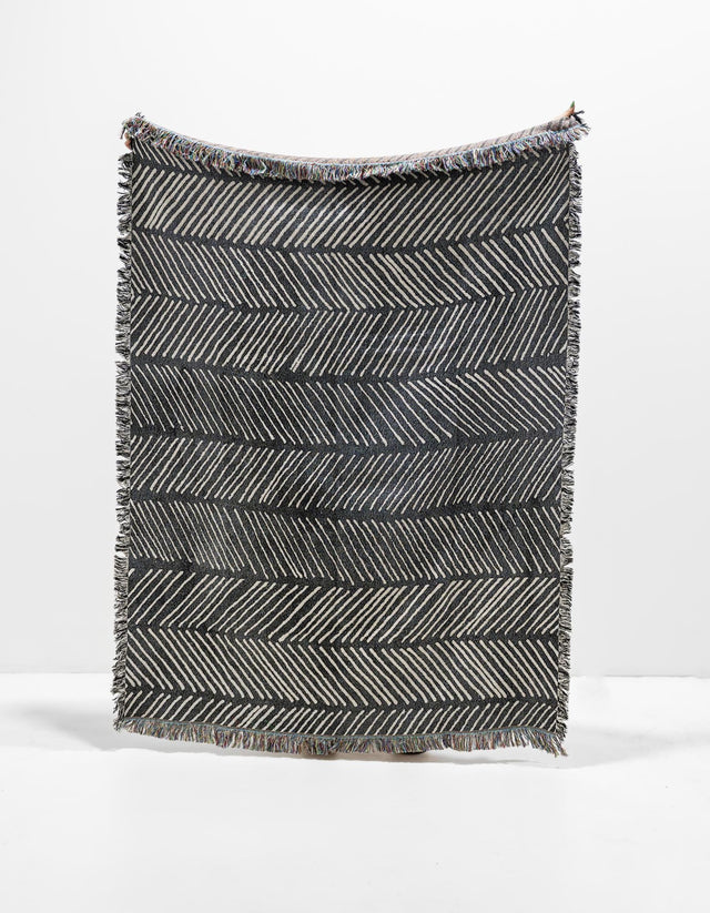 Black and White 4' 6 x 6' Throw Blanket Rectangle Area Rug 100% Cotton Washable Cozy Soft Warm Room Decor Accent Made In USA