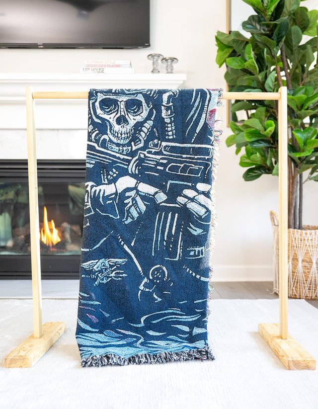 Red and Blue 4' 6 x 6' Throw Blanket Rectangle Area Rug 100% Cotton Washable Cozy Soft Warm Room Decor Accent Made In USA