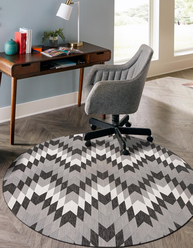 Black and White 10' x 10' Outdoor Modern Round Area Rug Weather Resistant for Patio, Deck, Terrace, Balcony, Porch 100% Polypropylene Modern Outside Carpet for Sale at Rug Engine
