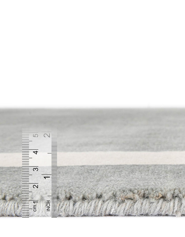 Earl Gray 5' 1 x 8' Jill Zarin Border Wool Rectangle Area Rug 80% Wool & 20% Cotton Hand Made Luxury All Natural Carpet for Interior Design for Sale at Rug Engine