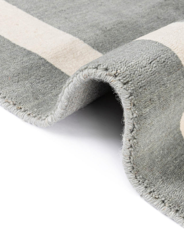 Earl Gray 7' 10 x 7' 10 Jill Zarin Border Wool Square Area Rug 80% Wool & 20% Cotton Hand Made Luxury All Natural Carpet for Interior Design for Sale at Rug Engine