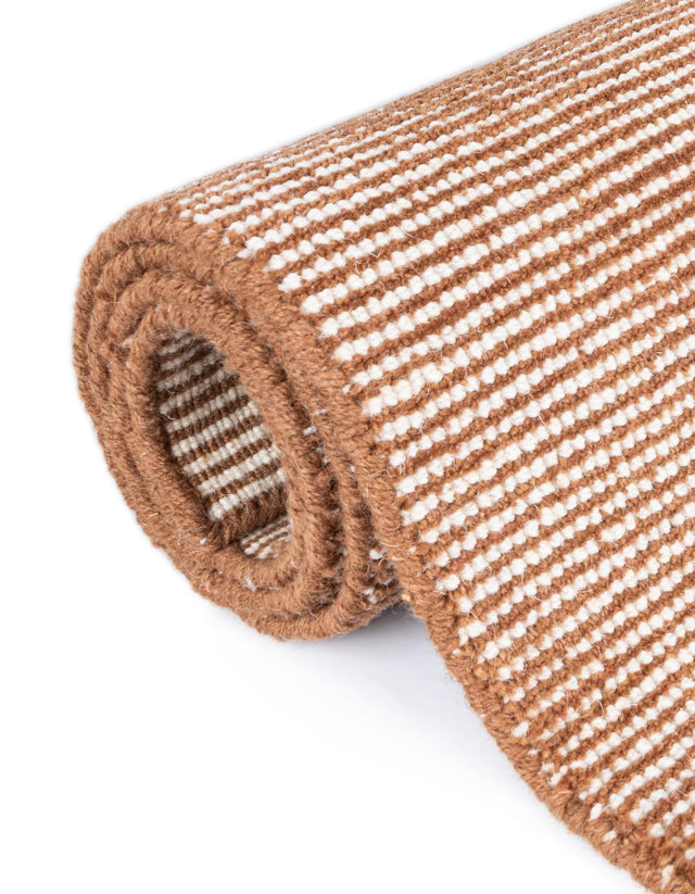 Cocoa Bean Brown 3' 1 x 3' 1 Jill Zarin English Manor Round Area Rug 100% Premium Natural Wool Handwoven Carpet for Living Rooms, Office Space, Bedrooms, Dorms for Sale at Rug Engine