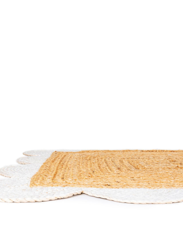 Natural and Ivory 4' 1 x 6' 1 Scallop Braided Jute Rectangle Area Rug