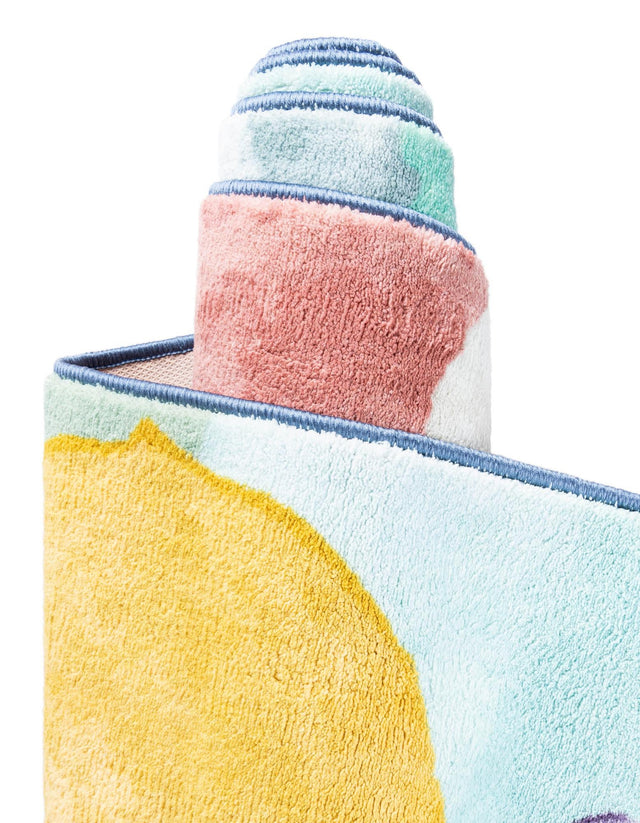 Washable Multicolor 5' 3 x 7' 9 Medina Rectangle Area Rug Easy to Clean Stain Resistant & Durable Polyester Classic Carpet for Home Decor & Design for Sale at Rug Engine