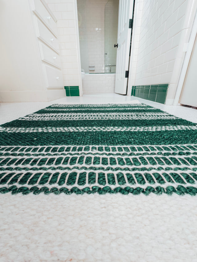 Hunter Green 2' 2 x 3' 1 Lariat Rectangle Area Rug All Natural Jute & Wool With Cotton Backing Premium Carpet for Living Rooms, Dining, Office for Sale at Rug Engine