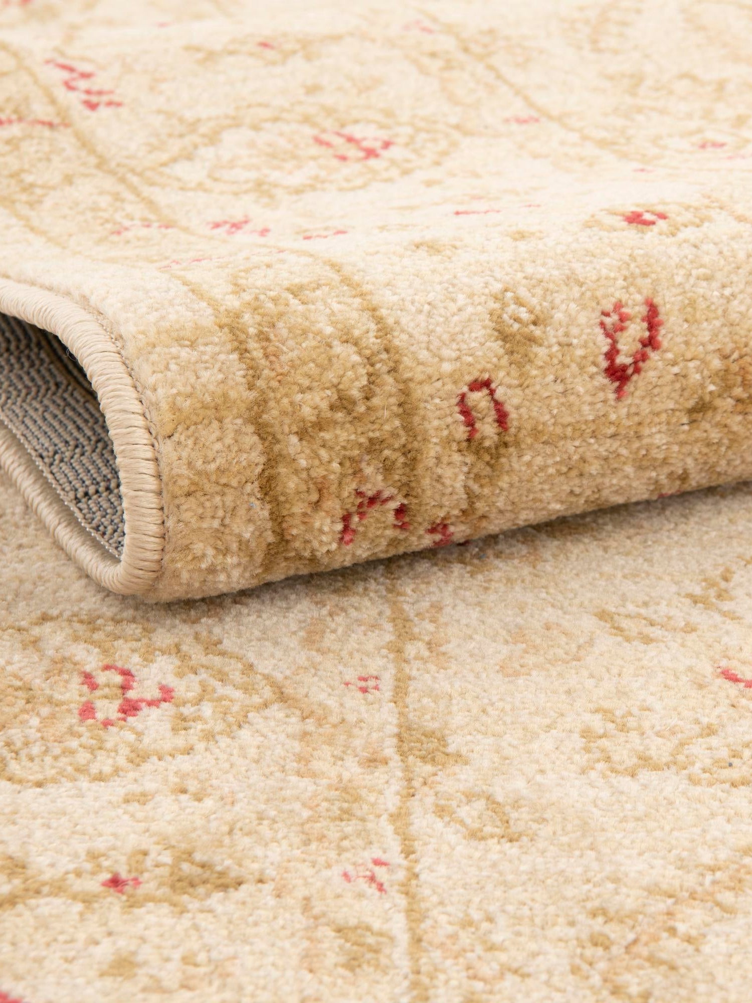 Cream 6' 1 x 6' 1 Edinburgh Round Area Rug 100% Polypropylene Easy Clean With Cotton Backing Traditional Classic Design Carpet for Living, Dining Room, Office for Sale at Rug Engine