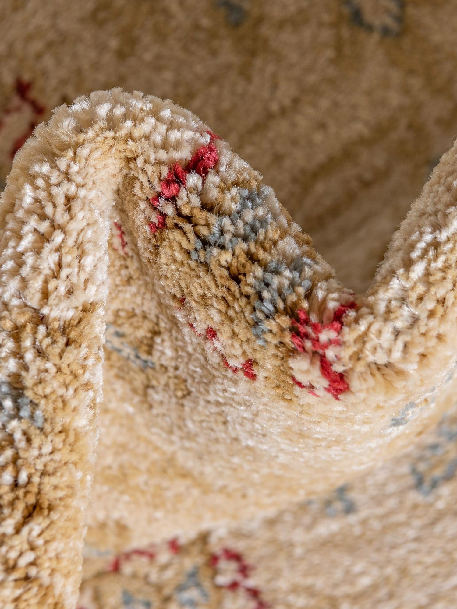 Champagne 6' 1 x 6' 1 Edinburgh Round Area Rug 100% Polypropylene Easy Clean With Cotton Backing Traditional Classic Design Carpet for Living, Dining Room, Office for Sale at Rug Engine