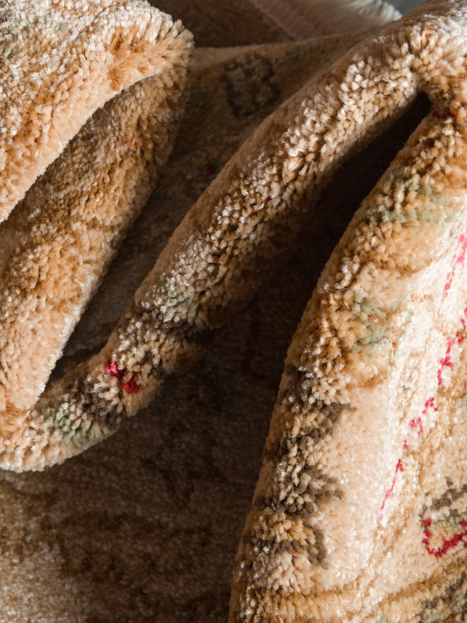 Cream 6' 1 x 6' 1 Edinburgh Round Area Rug 100% Polypropylene Easy Clean With Cotton Backing Traditional Classic Design Carpet for Living, Dining Room, Office for Sale at Rug Engine