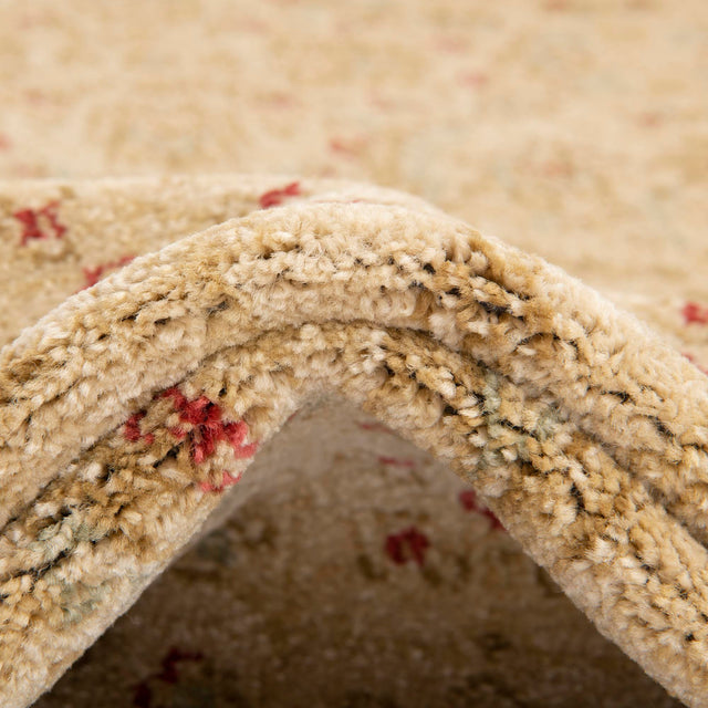 Cream 8' x 8' Edinburgh Round Area Rug 100% Polypropylene Easy Clean With Cotton Backing Traditional Classic Design Carpet for Living, Dining Room, Office for Sale at Rug Engine