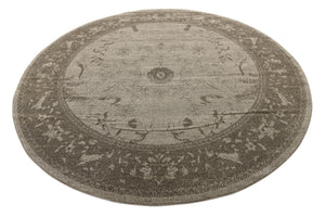 Light Gray 7' 10 x 7' 10 La Jolla Round Area Rug 100% Polypropylene Traditional Pattern Easy Clean Carpet for Living, Dining, Bedroom, Office for Sale at Rug Engine
