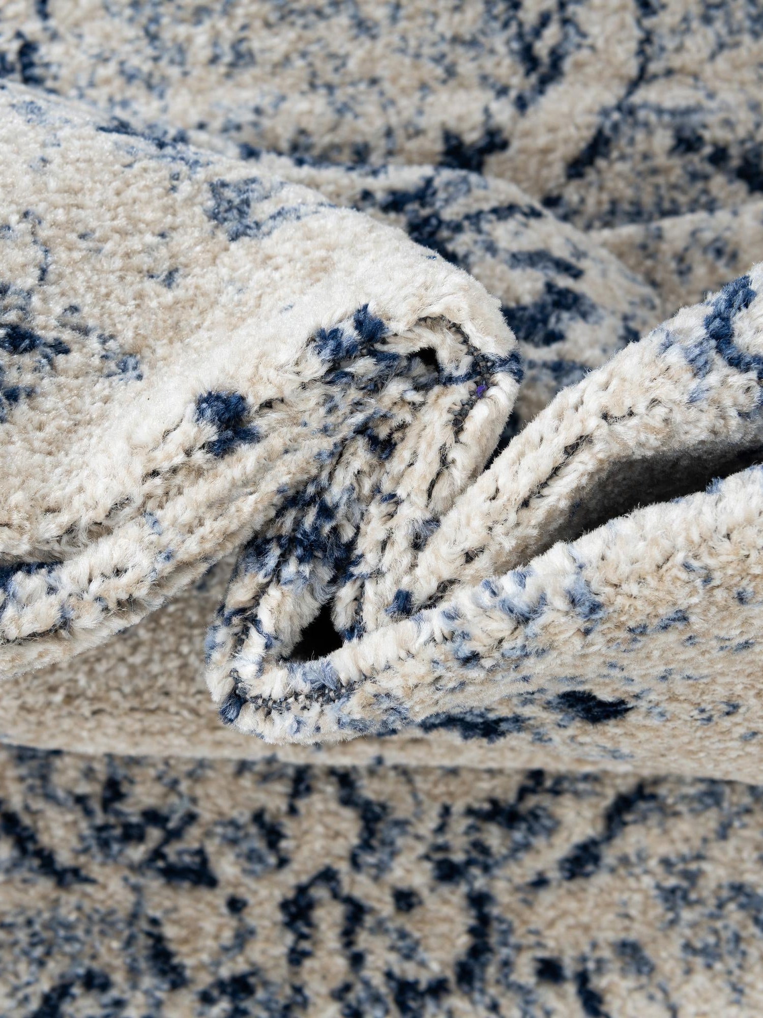 Ivory Blue 7' 10 x 7' 10 La Jolla Round Area Rug 100% Polypropylene Traditional Pattern Easy Clean Carpet for Living, Dining, Bedroom, Office for Sale at Rug Engine