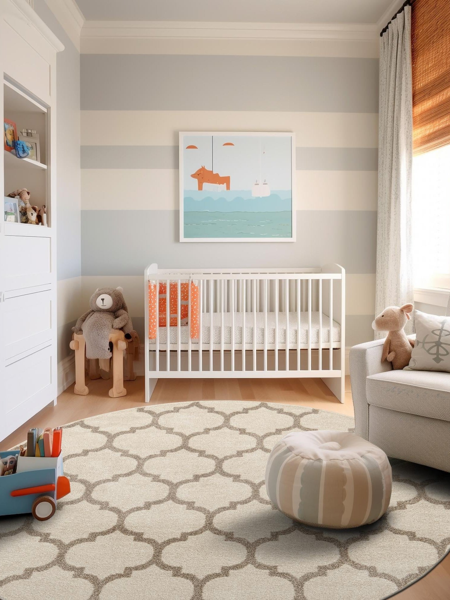 Beige and Light Brown 7' 10 x 7' 10 Trellis Round Area Rug