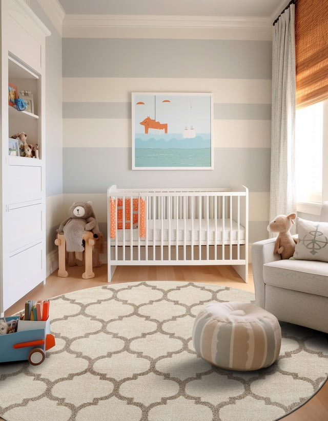 Beige and Light Brown 6' 1 x 6' 1 Trellis Round Area Rug