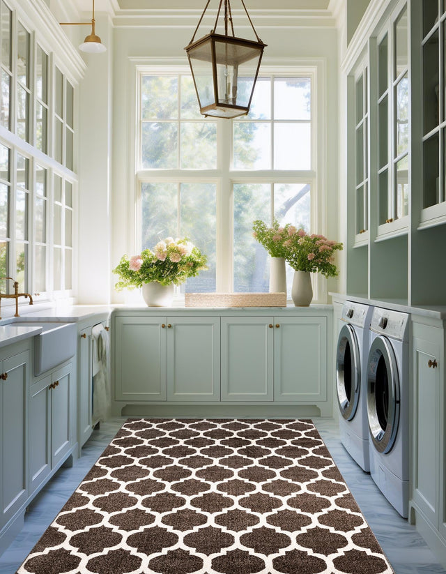 Chocolate Brown 7' 10 x 10' Trellis Rectangle Area Rug