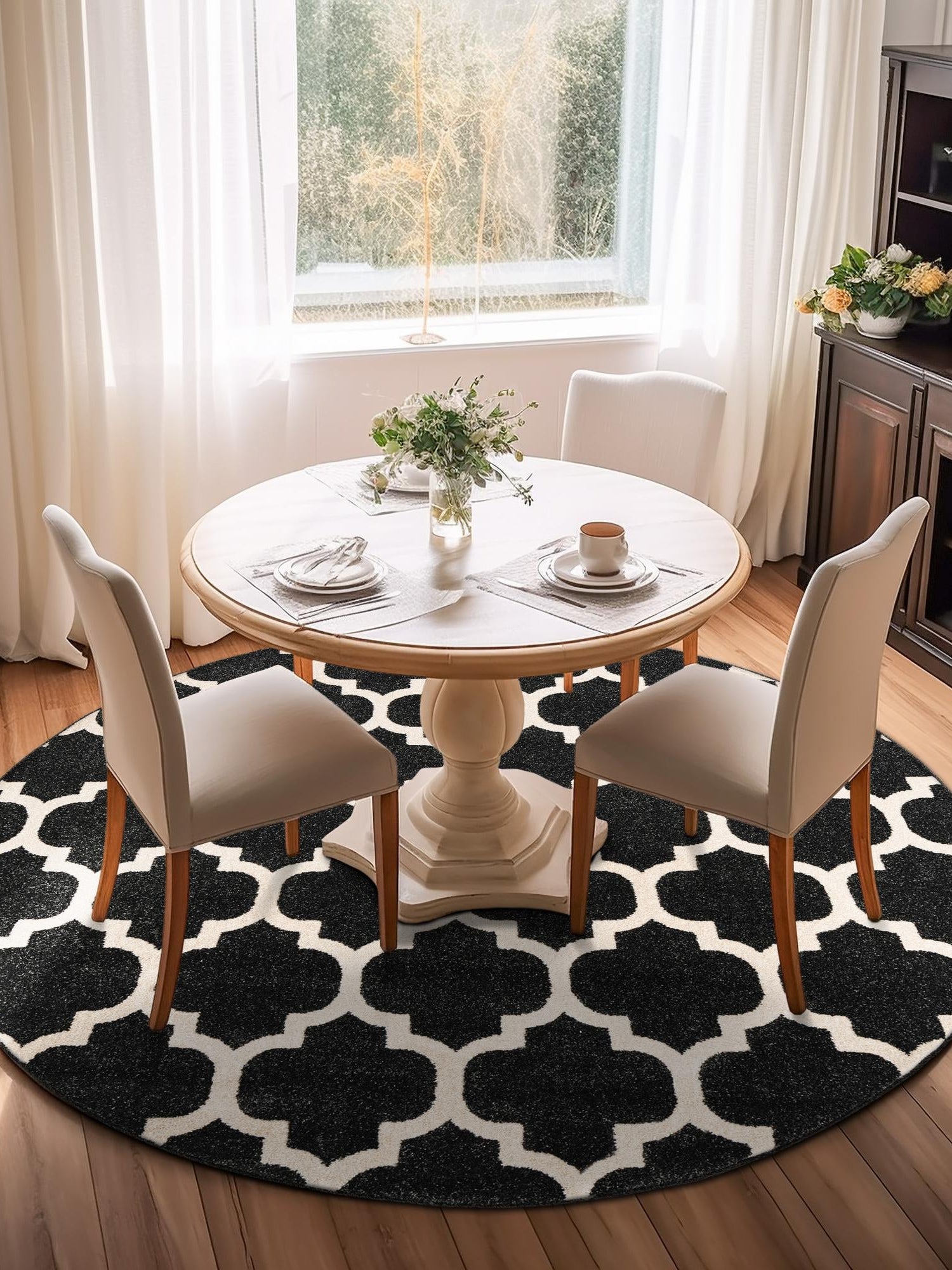 Black 10' x 10' Trellis Round Area Rug