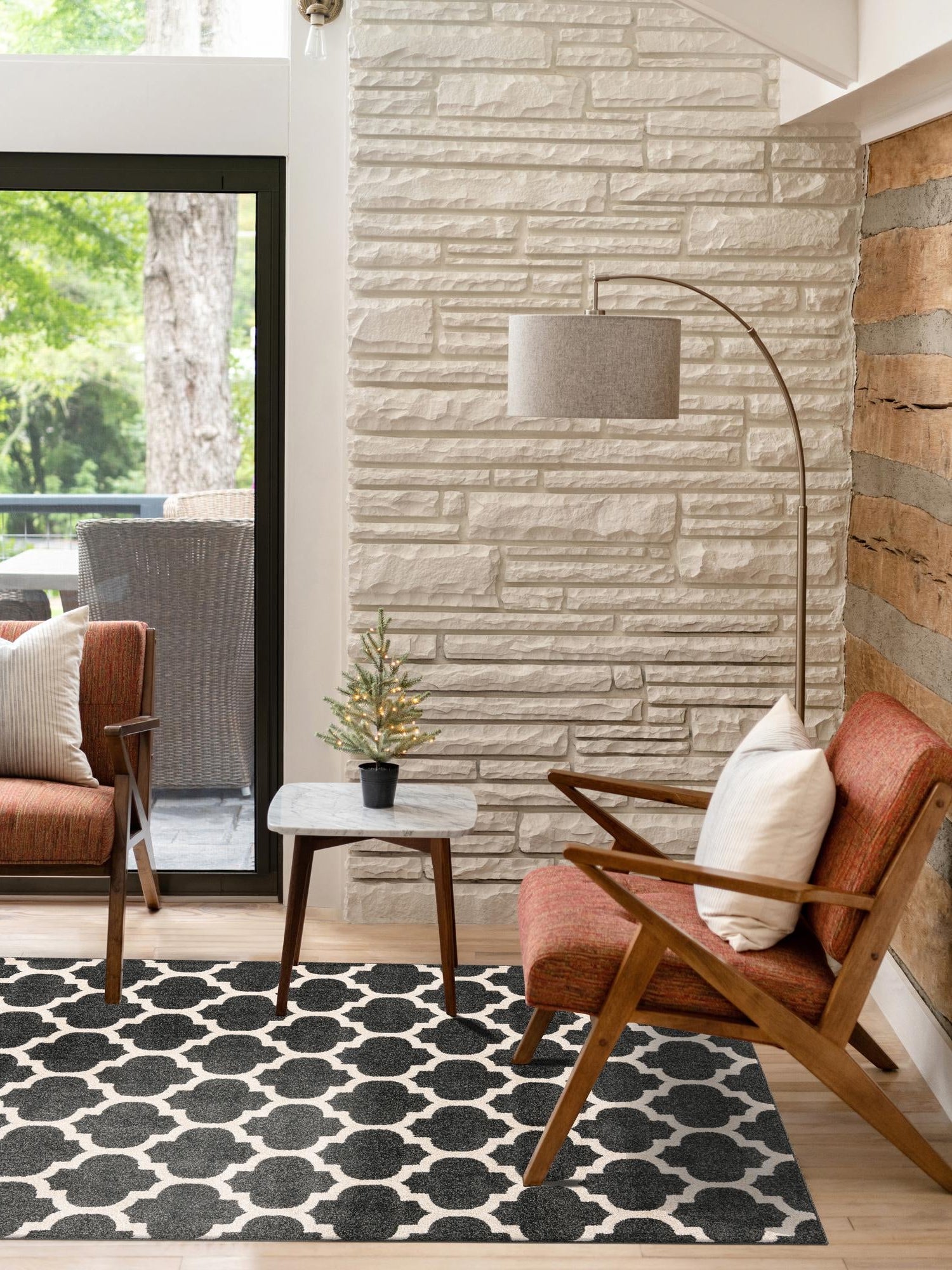 Black 2' x 3' 1 Trellis Rectangle Area Rug