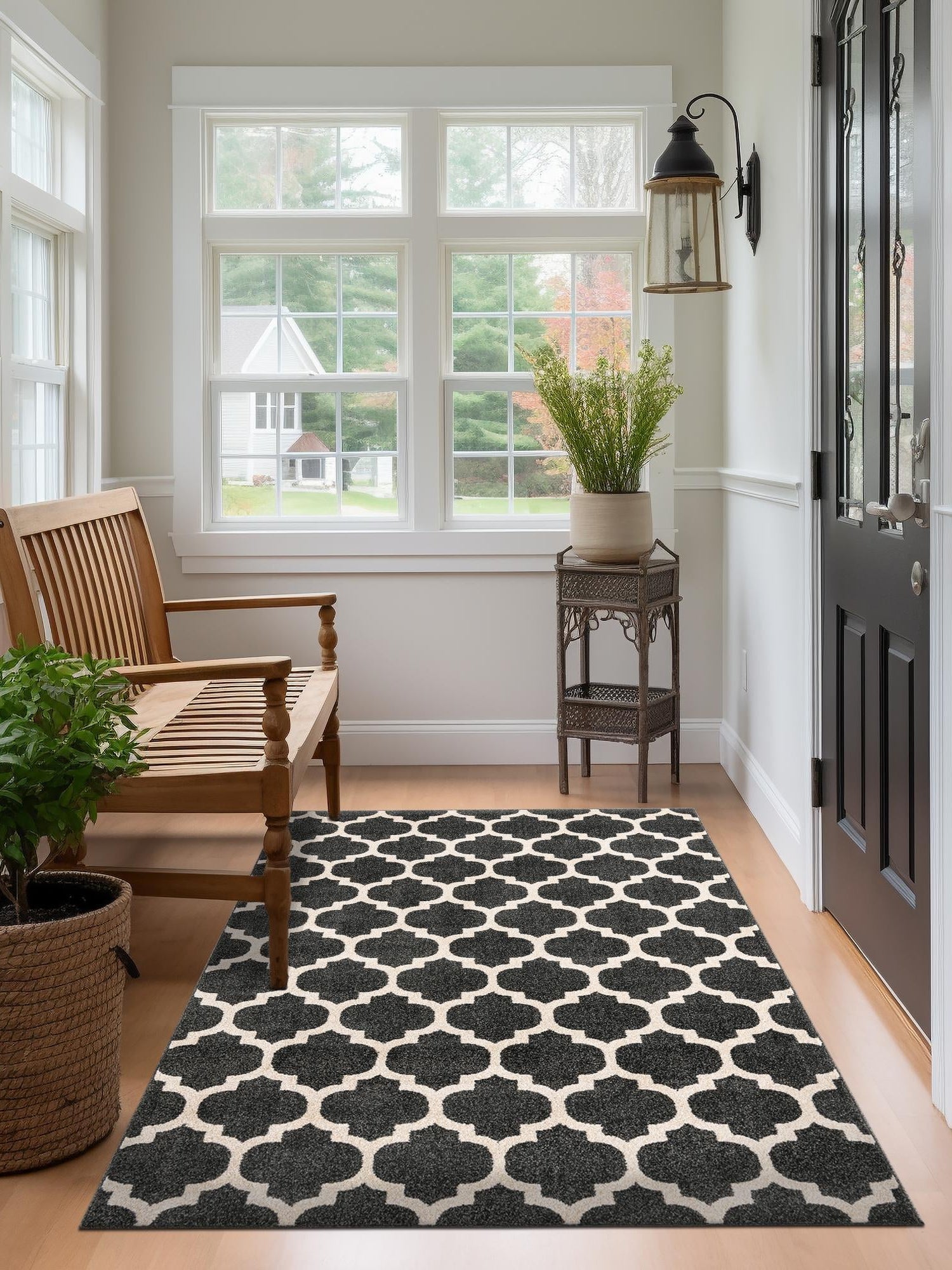 Black 6' 1 x 9' Trellis Rectangle Area Rug